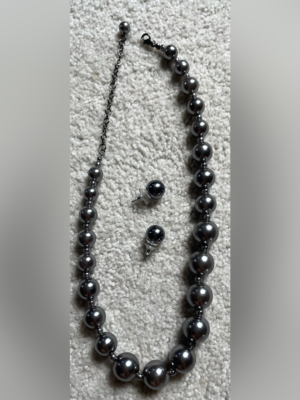 Dark Grey Faux Pearl Jewelry Set - Graduated Bead Necklace & Stud Earrings